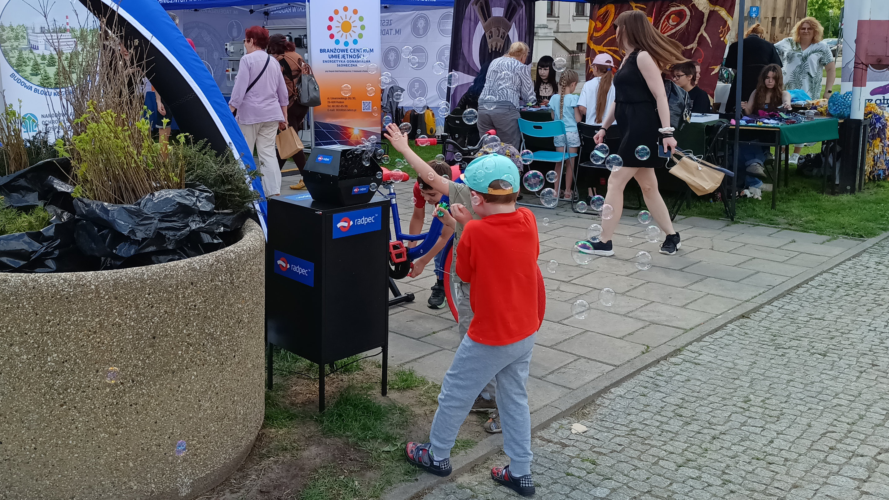 Stoisko RADPEC-u na radomskim Pikniku Ekologicznym 2026